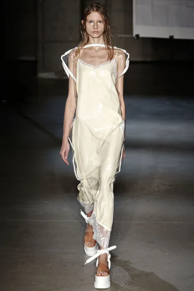 Look 5
